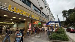 Lucky Plaza (D9), Retail #485236551